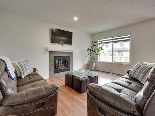 2875 Maple Wy Nw, Edmonton, AB 