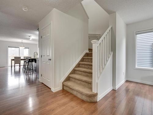 2875 Maple Wy Nw, Edmonton, AB 