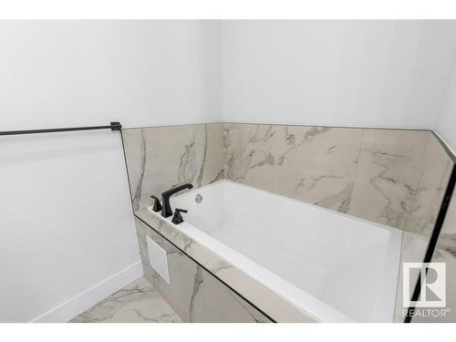 81 Silverstone Drive, Stony Plain, AB - Indoor Photo Showing Bathroom