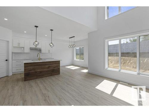 81 Silverstone Drive, Stony Plain, AB - Indoor Photo Showing Kitchen