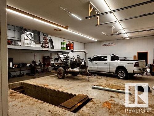 60428 Rge Rd 51, Rural Barrhead County, AB - Indoor Photo Showing Garage