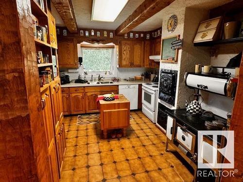 60428 Rge Rd 51, Rural Barrhead County, AB - Indoor Photo Showing Kitchen With Double Sink