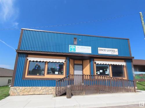 4916 50 St, Sangudo, AB 