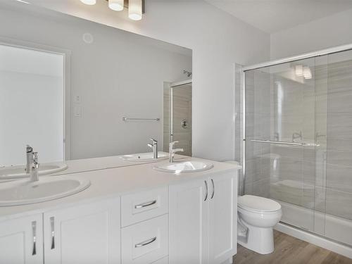 4682 177 Avenue, Edmonton, AB - Indoor Photo Showing Bathroom