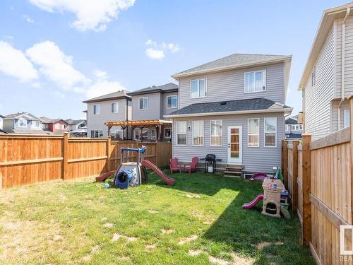 8762 Carson Wy Sw, Edmonton, AB 