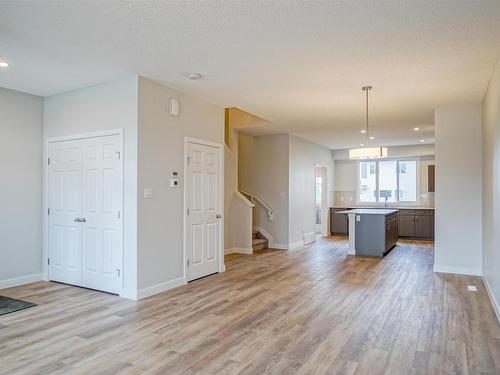 17647 49 Street, Edmonton, AB - Indoor