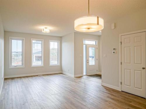 17647 49 Street, Edmonton, AB - Indoor Photo Showing Other Room