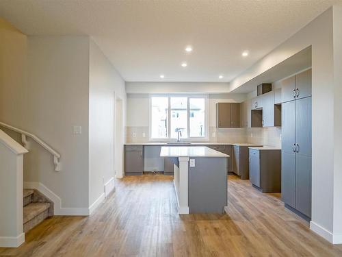 17647 49 Street, Edmonton, AB - Indoor Photo Showing Kitchen