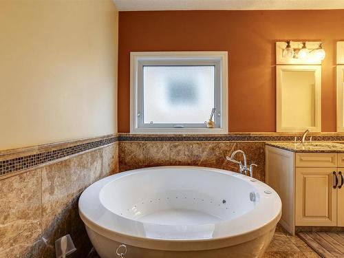 1519 68 Street, Edmonton, AB - Indoor Photo Showing Bathroom