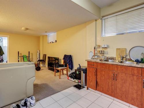 1519 68 Street, Edmonton, AB - Indoor