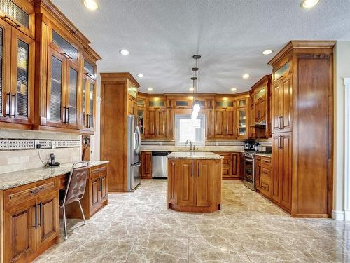 1519 68 Street, Edmonton, AB - Indoor Photo Showing Kitchen