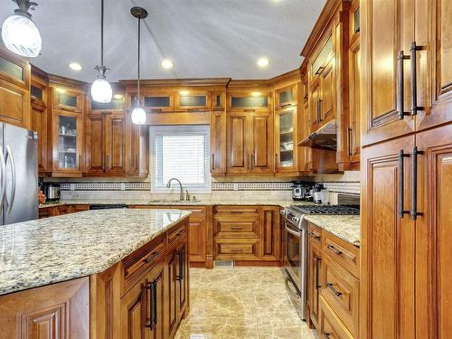 1519 68 Street, Edmonton, AB - Indoor Photo Showing Kitchen