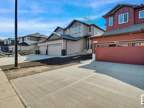 8853 Carson Wy Sw, Edmonton, AB 