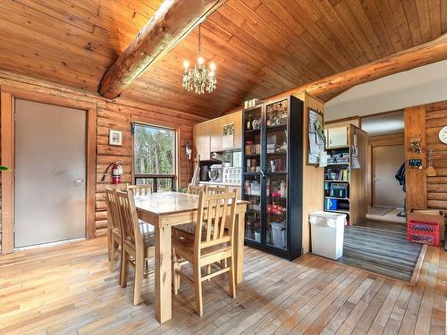 10024 Twp 533, Rural Yellowhead, AB - Indoor Photo Showing Dining Room