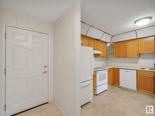 409 17519 98A Avenue, Edmonton, AB - Indoor Photo Showing Kitchen