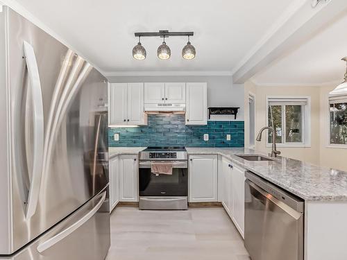 15036 135 Street, Edmonton, AB - Indoor Photo Showing Kitchen With Upgraded Kitchen