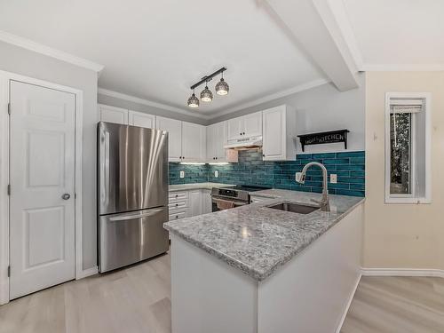 15036 135 Street, Edmonton, AB - Indoor Photo Showing Kitchen With Upgraded Kitchen