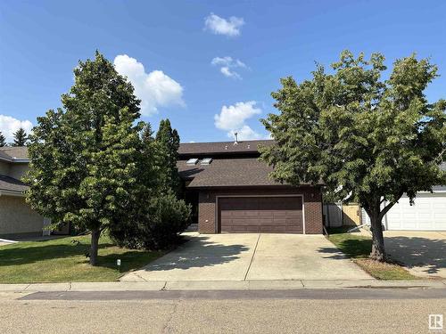 657 Butchart Wd Nw, Edmonton, AB 