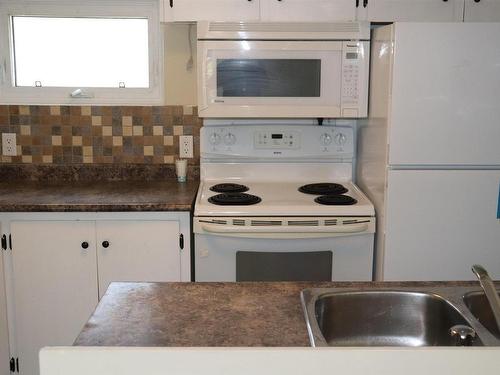 4815 56 Ave, Wetaskiwin, AB - Indoor Photo Showing Kitchen