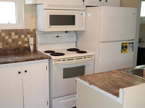 4815 56 Ave, Wetaskiwin, AB - Indoor Photo Showing Kitchen