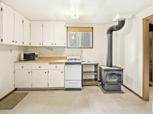 17511 Twp Rd 604, Rural Smoky Lake County, AB - Indoor Photo Showing Kitchen