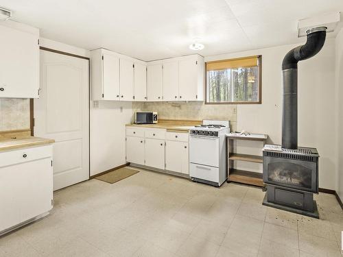 17511 Twp Rd 604, Rural Smoky Lake County, AB - Indoor Photo Showing Kitchen