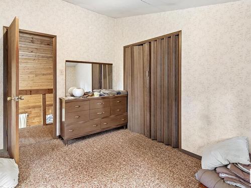 17511 Twp Rd 604, Rural Smoky Lake County, AB - Indoor Photo Showing Bedroom