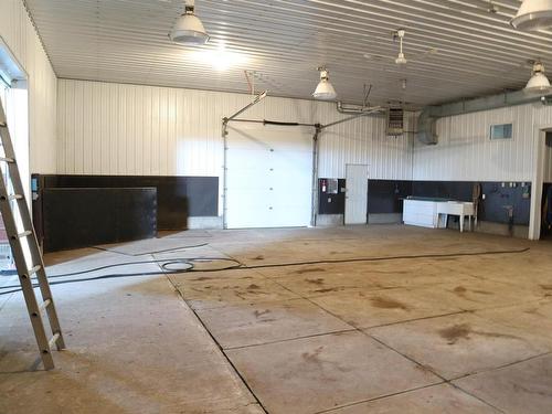 A 48319 Hwy 795, Rural Leduc County, AB - Indoor Photo Showing Garage