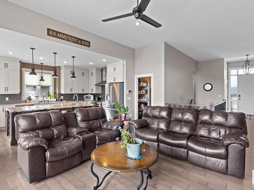 2050 Spring Lake Drive, Rural Parkland County, AB - Indoor Photo Showing Living Room