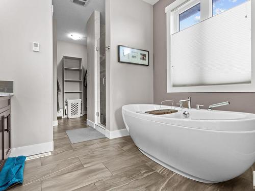 2050 Spring Lake Drive, Rural Parkland County, AB - Indoor Photo Showing Bathroom