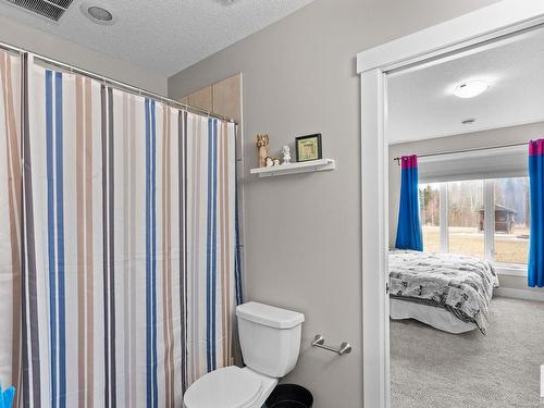 2050 Spring Lake Drive, Rural Parkland County, AB - Indoor Photo Showing Bathroom