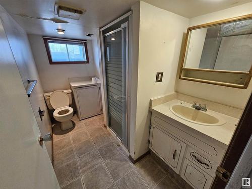 6531 Hwy 616, Rural Brazeau County, AB - Indoor Photo Showing Bathroom