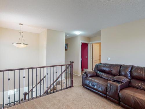 3204 17B Avenue Nw, Edmonton, AB - Indoor