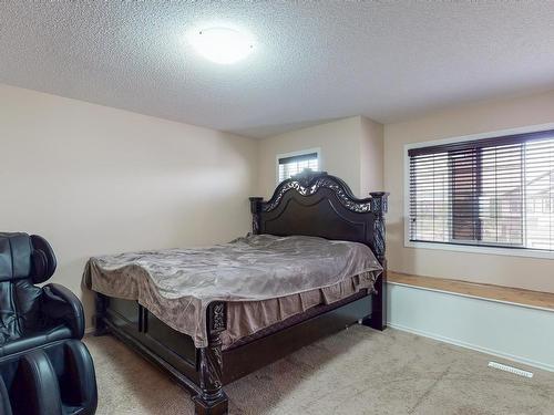 3204 17B Avenue Nw, Edmonton, AB - Indoor Photo Showing Bedroom