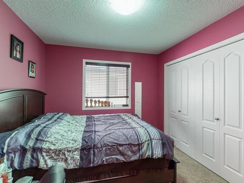 3204 17B Avenue Nw, Edmonton, AB - Indoor Photo Showing Bedroom