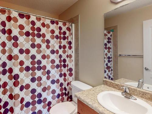 3204 17B Avenue Nw, Edmonton, AB - Indoor Photo Showing Bathroom