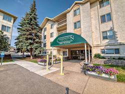 #203 18004 95 AV NW  Edmonton, AB T5T 5W3