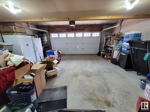 4201 Hees Court Court, Athabasca Town, AB - Indoor Photo Showing Garage