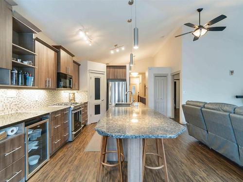 21108 92B Avenue Nw, Edmonton, AB - Indoor Photo Showing Kitchen With Upgraded Kitchen