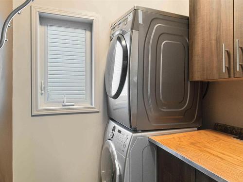 21108 92B Avenue Nw, Edmonton, AB - Indoor Photo Showing Laundry Room