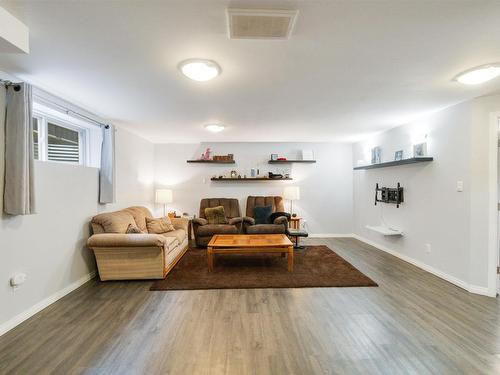 21108 92B Avenue Nw, Edmonton, AB - Indoor Photo Showing Living Room