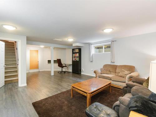 21108 92B Avenue Nw, Edmonton, AB - Indoor Photo Showing Living Room