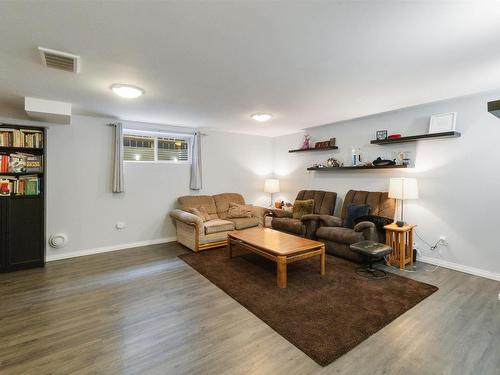 21108 92B Avenue Nw, Edmonton, AB - Indoor Photo Showing Living Room