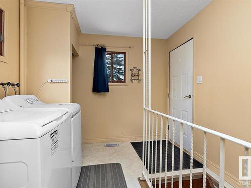 5120 55 Avenue, Tofield, AB - Indoor Photo Showing Laundry Room