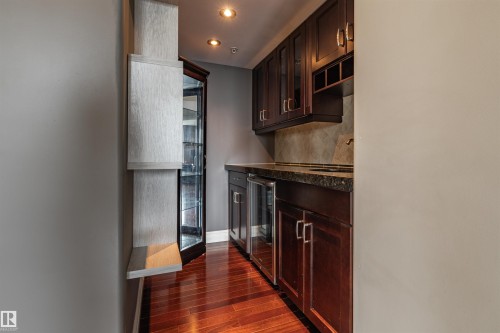 1801 9939 109 Street, Edmonton, AB - Indoor