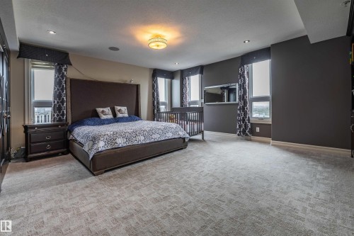 1801 9939 109 Street, Edmonton, AB - Indoor Photo Showing Bedroom
