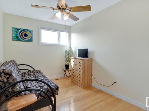 18921 98 Avenue, Edmonton, AB - Indoor Photo Showing Bedroom