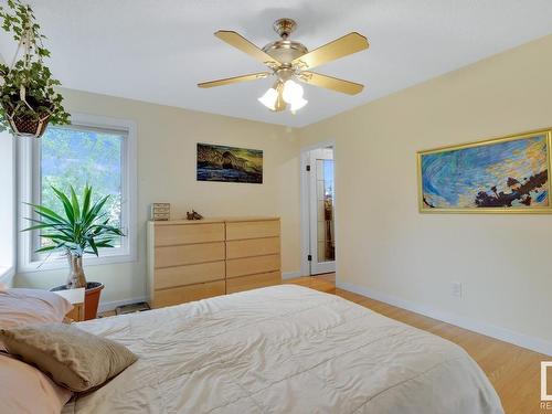 18921 98 Avenue, Edmonton, AB - Indoor Photo Showing Bedroom