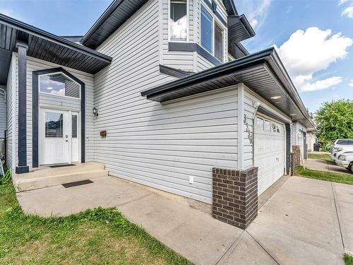 3336 24 Av Nw, Edmonton, AB 