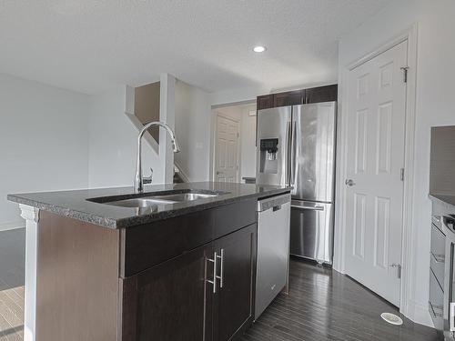 18055 85 St Nw Nw, Edmonton, AB 